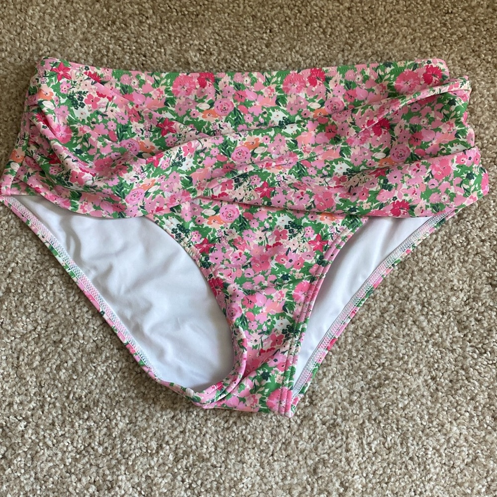 Sweet Honey Ruffle Bikini Set - Picture 4 of 4